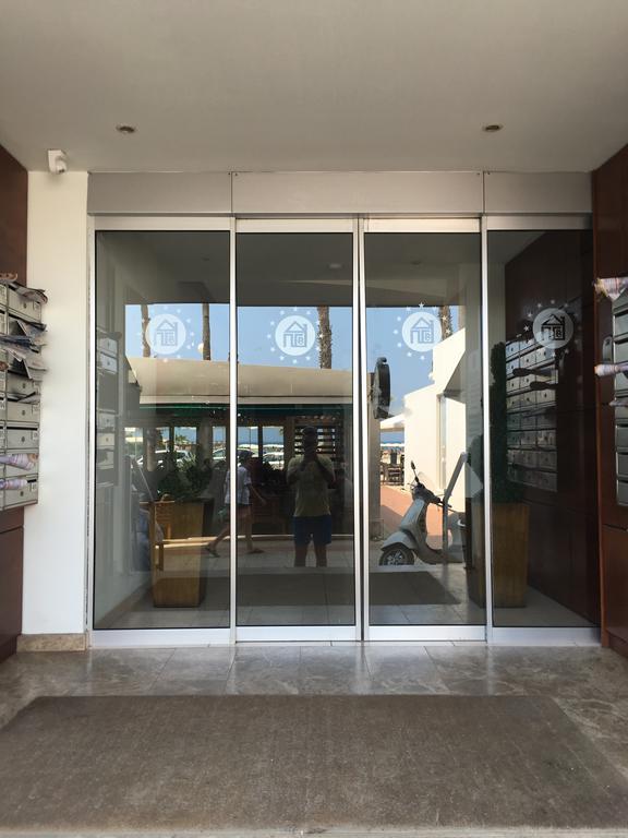 Ithaki Phinikoudes Apartment No. 102 Larnaca Exterior photo